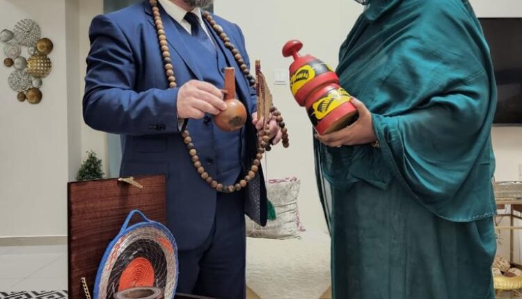 ضيف من جورجيا يدهشه
