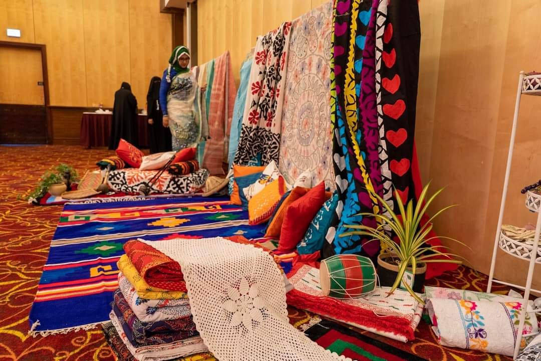 نساء بنغلاديش" ANANNA " كفوء