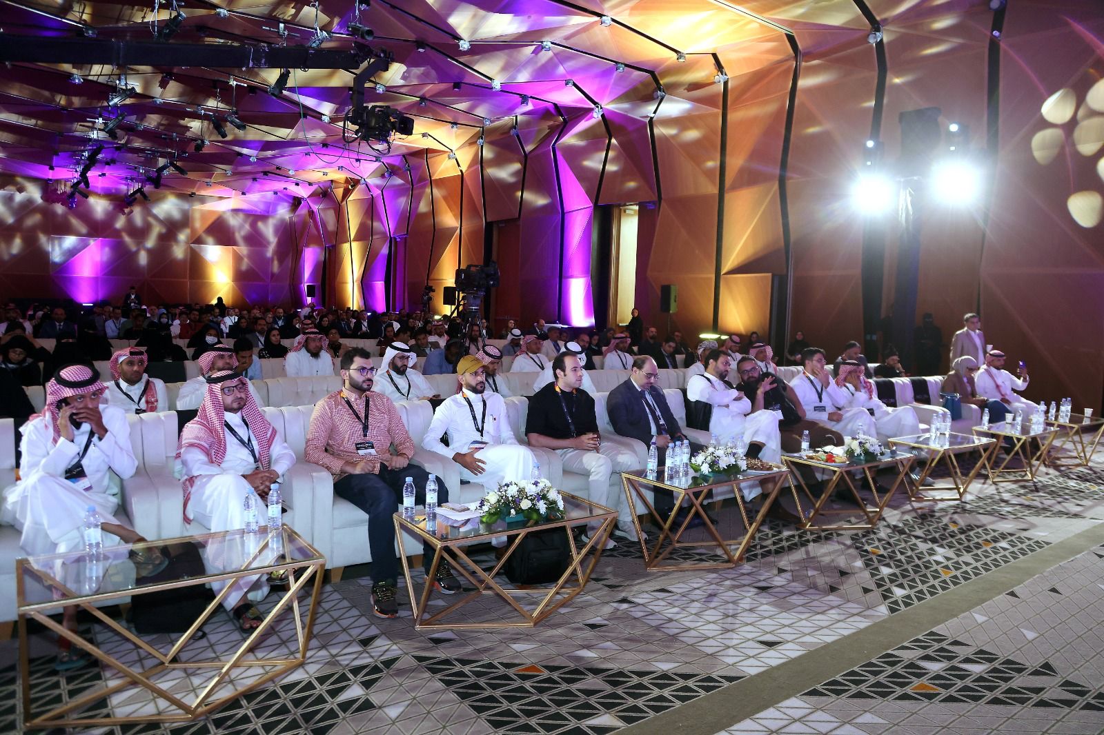 قمة “InnoXera” العالمية تناقش