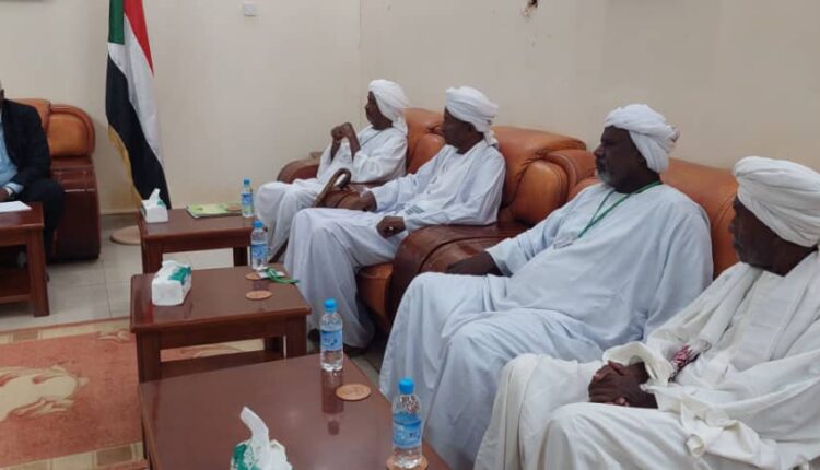 والي نهر النيل يلتقي بمجلس