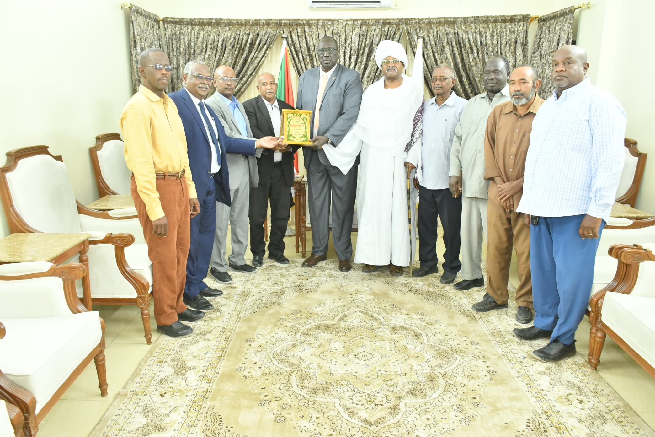 السودان – والي إقليم النيل الأزرق يجتمع بمجلس إدارة هيئة الغابات