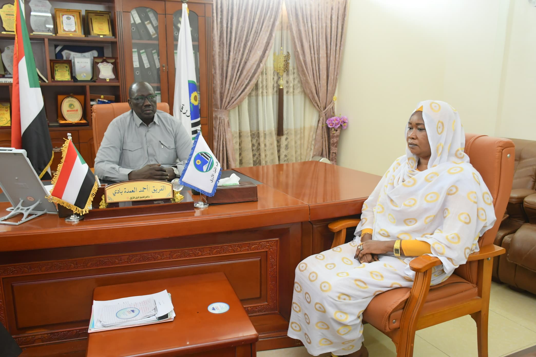 السودان – والي إقليم النيل الأزرق يطلع على نتائج مشاركة وزارة التربية والتعليم الاتحادية
